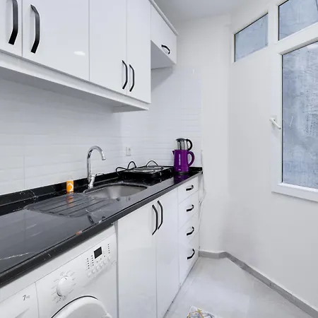 Cozy Flat 10 Min To Marmaray And Uskudar Coast 伊斯坦布尔