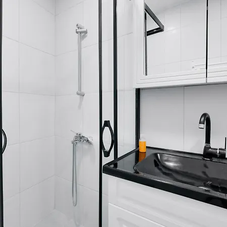 Cozy Flat 10 Min To Marmaray And Uskudar Coast Apartment *